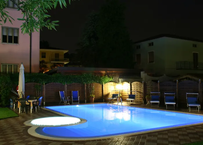 Al Cacciatore Hotell