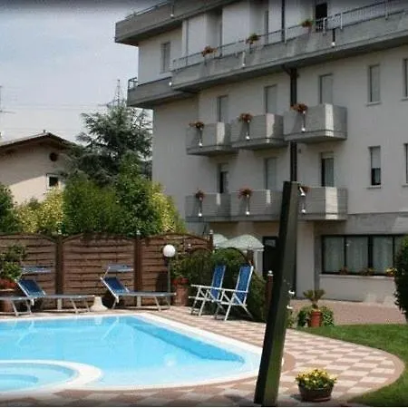 Al Cacciatore 3* Desenzano del Garda
