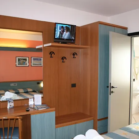 فندق Al Cacciatore ديسينسانو ديل غاردا