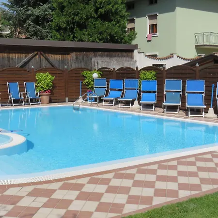 Al Cacciatore فندق