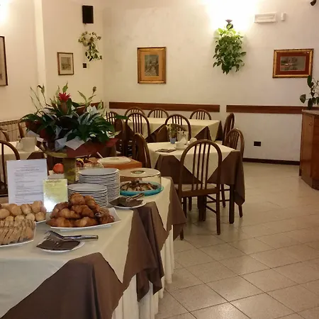 Al Cacciatore فندق