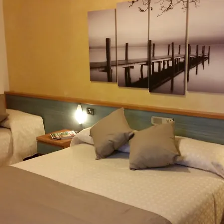 فندق Al Cacciatore ديسينسانو ديل غاردا