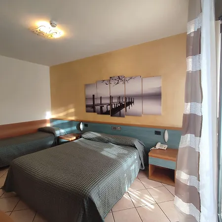 Al Cacciatore ديسينسانو ديل غاردا