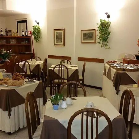 酒店 艾尔伯格阿卡奇多雷酒店 代森扎诺-德尔加达