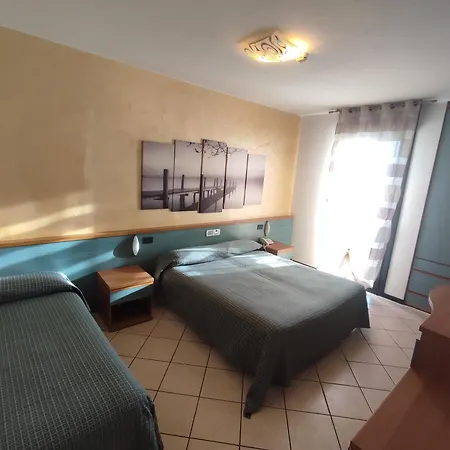 Al Cacciatore 3* Desenzano del Garda
